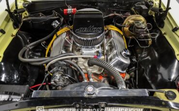 Chevrolet-Chevelle-1967-Butternut-Yellow-Gold-22
