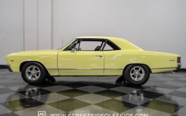 Chevrolet-Chevelle-1967-Butternut-Yellow-Gold-26
