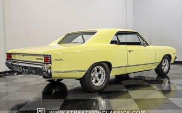 Chevrolet-Chevelle-1967-Butternut-Yellow-Gold-32