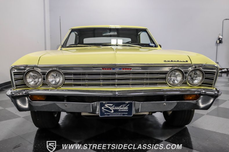 Chevrolet-Chevelle-1967-Butternut-Yellow-Gold-37
