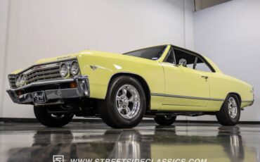 Chevrolet-Chevelle-1967-Butternut-Yellow-Gold-41