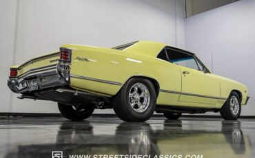 Chevrolet-Chevelle-1967-Butternut-Yellow-Gold-44
