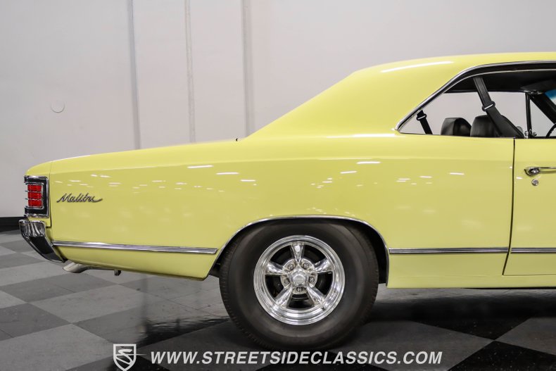 Chevrolet-Chevelle-1967-Butternut-Yellow-Gold-46