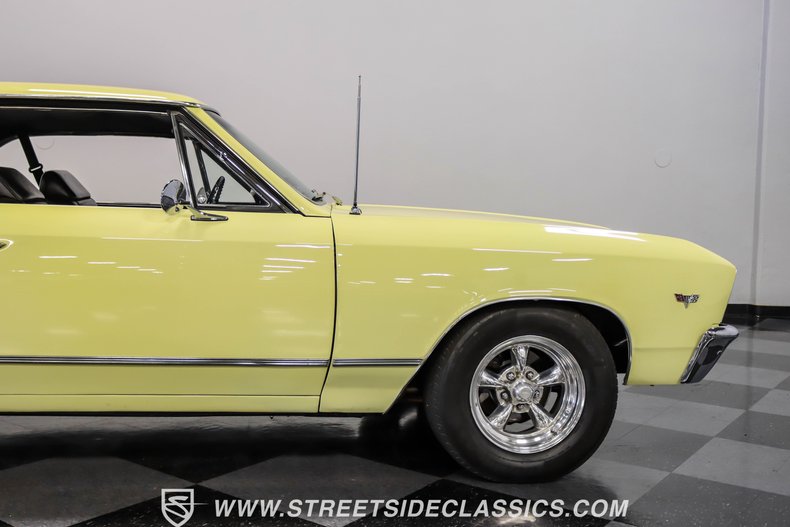 Chevrolet-Chevelle-1967-Butternut-Yellow-Gold-47