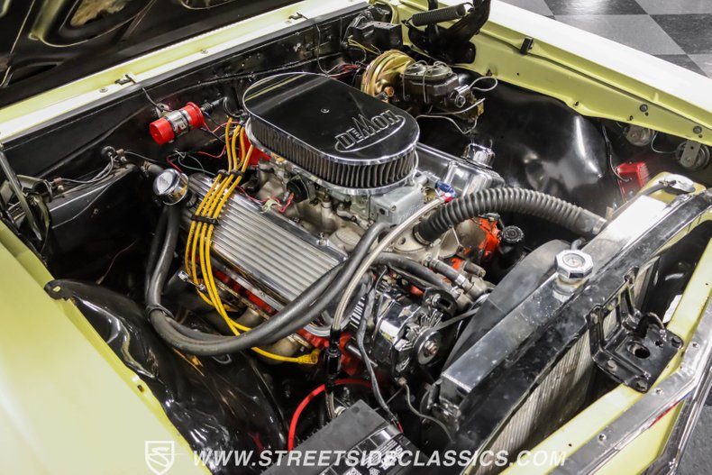 Chevrolet-Chevelle-1967-Butternut-Yellow-Gold-49