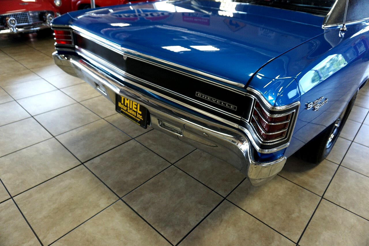 Chevrolet-Chevelle-1967-Classic-Car-18