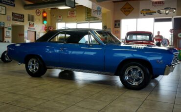 Chevrolet-Chevelle-1967-Classic-Car-8