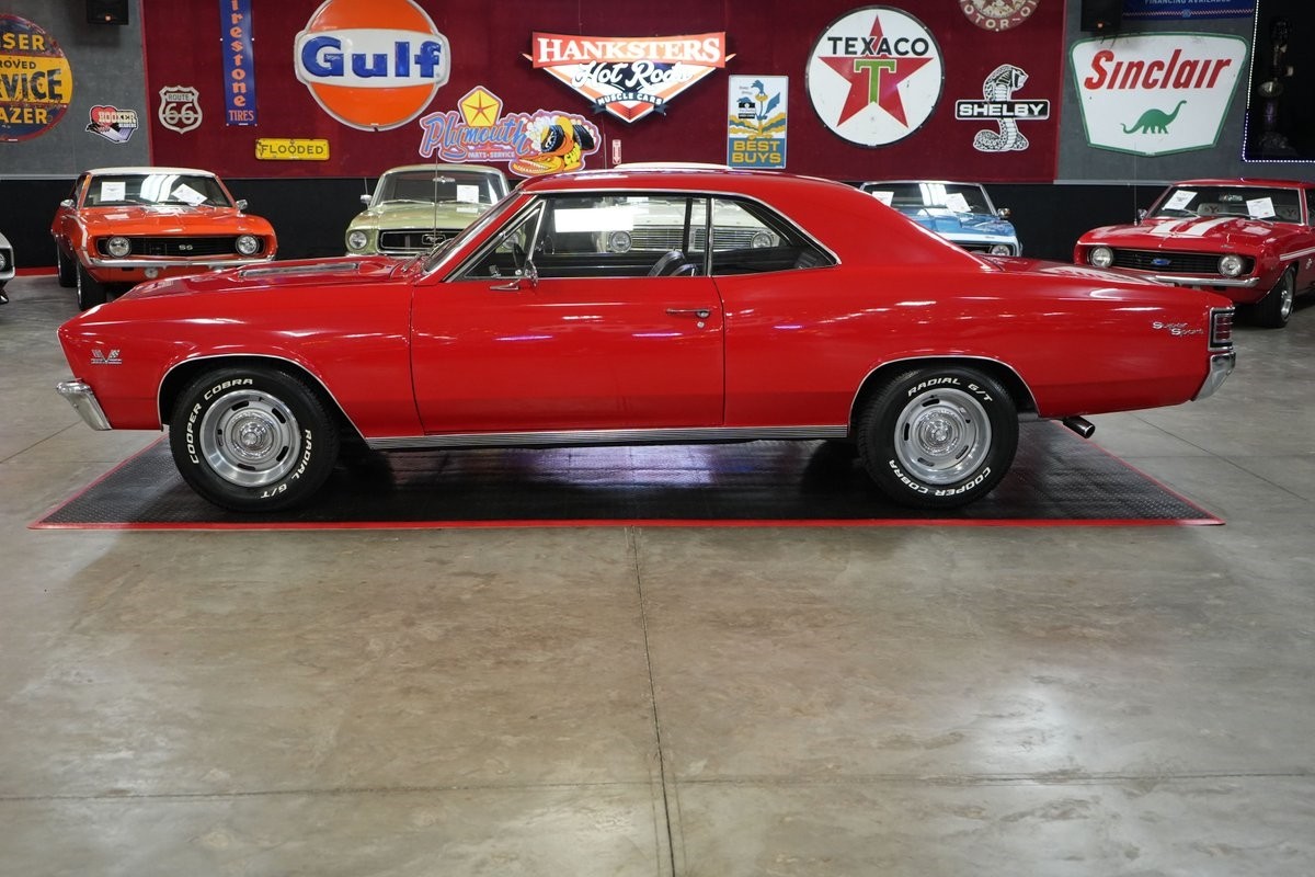 Chevrolet-Chevelle-1967-Coupe-2