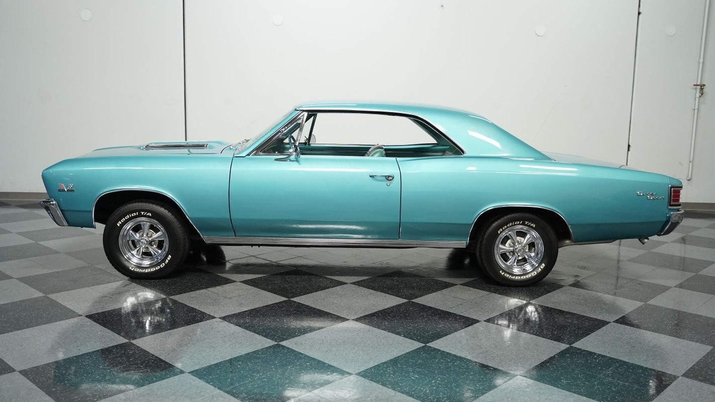 Chevrolet-Chevelle-1967-Hardtop-2