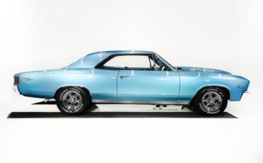 Chevrolet-Chevelle-1967-Nantucket-blue-Black-12
