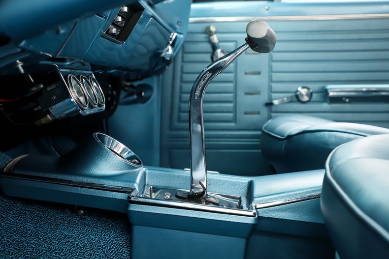 Chevrolet-Chevelle-1967-Nantucket-blue-Black-13