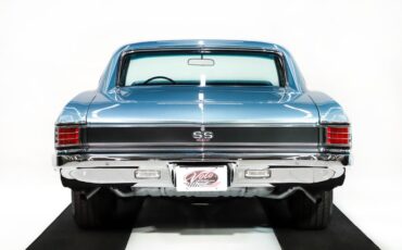 Chevrolet-Chevelle-1967-Nantucket-blue-Black-24