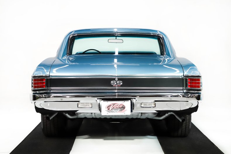 Chevrolet-Chevelle-1967-Nantucket-blue-Black-24