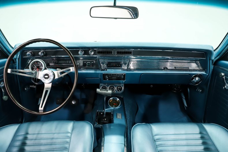 Chevrolet-Chevelle-1967-Nantucket-blue-Black-35