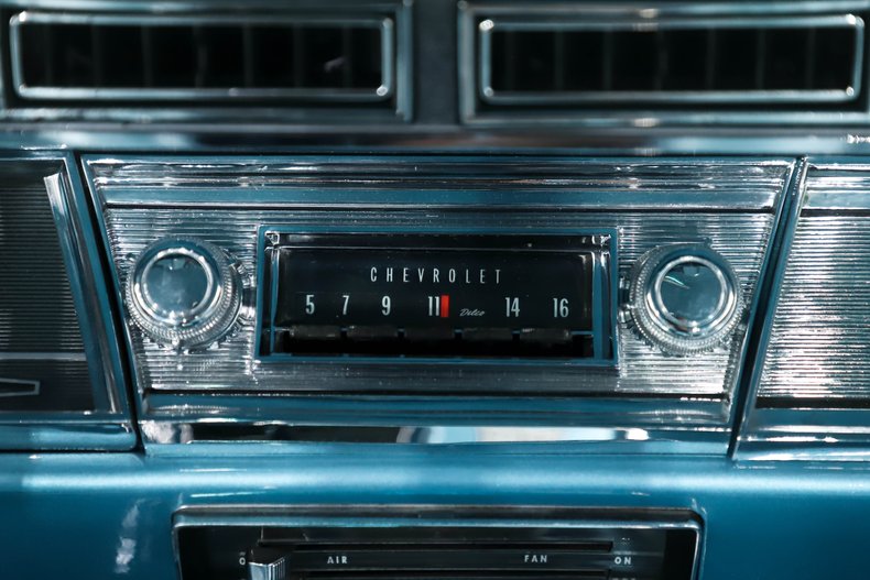 Chevrolet-Chevelle-1967-Nantucket-blue-Black-36