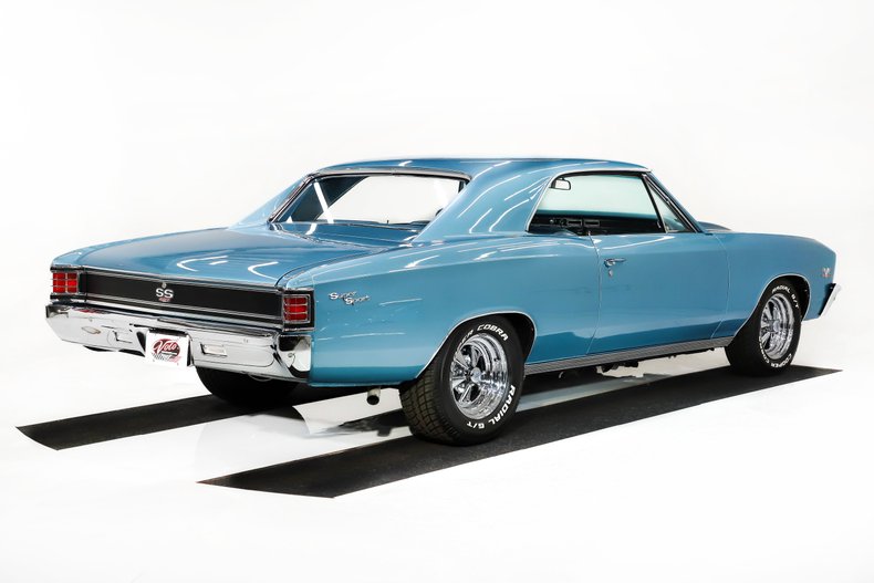 Chevrolet-Chevelle-1967-Nantucket-blue-Black-37