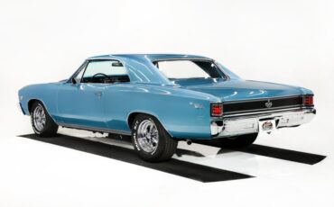 Chevrolet-Chevelle-1967-Nantucket-blue-Black-4