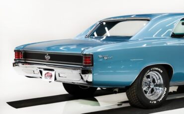 Chevrolet-Chevelle-1967-Nantucket-blue-Black-40