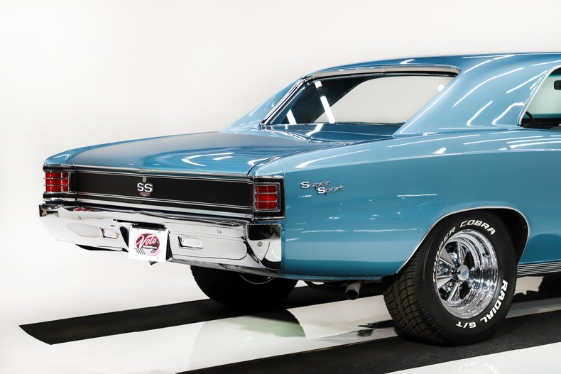 Chevrolet-Chevelle-1967-Nantucket-blue-Black-40