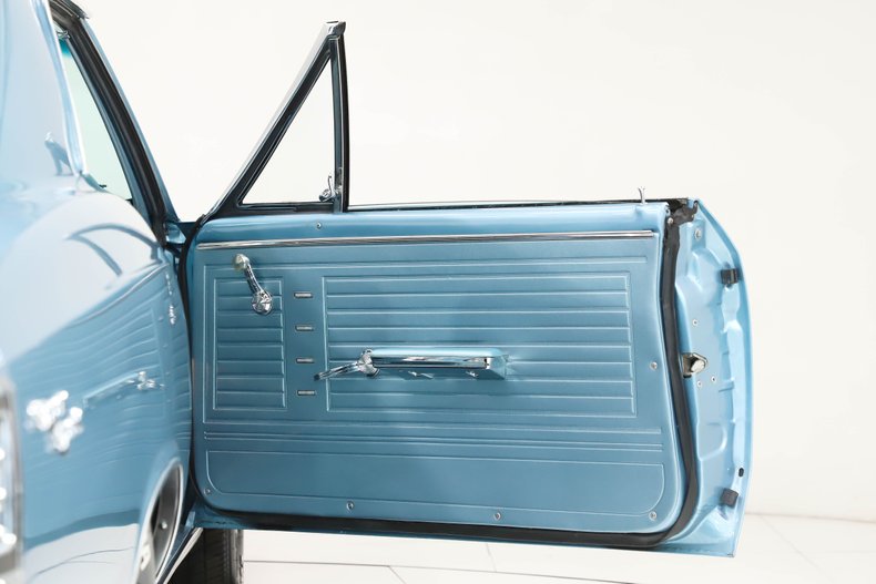 Chevrolet-Chevelle-1967-Nantucket-blue-Black-46