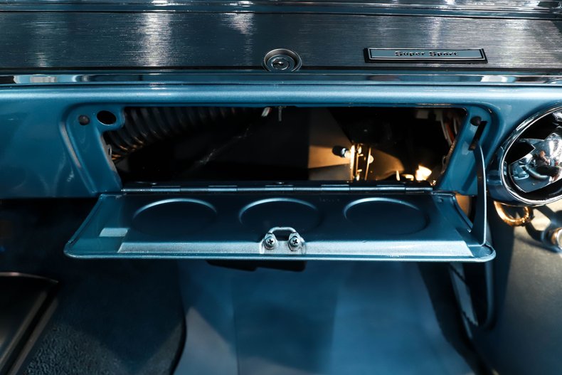 Chevrolet-Chevelle-1967-Nantucket-blue-Black-49