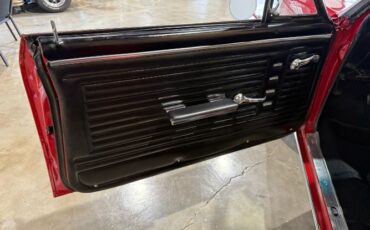 Chevrolet-Chevelle-1967-Red-Black-Vinyl-21