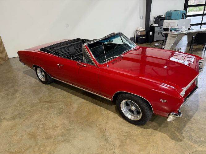 Chevrolet-Chevelle-1967-Red-Black-Vinyl-28