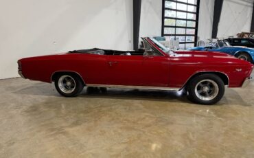 Chevrolet-Chevelle-1967-Red-Black-Vinyl-29