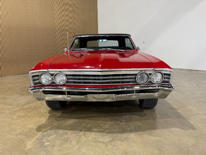 Chevrolet-Chevelle-1967-Red-Black-Vinyl-3