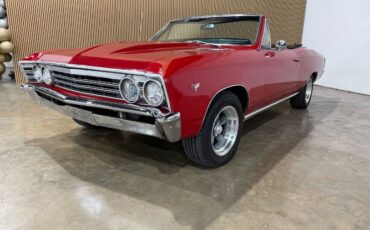 Chevrolet-Chevelle-1967-Red-Black-Vinyl-30