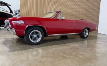 Chevrolet-Chevelle-1967-Red-Black-Vinyl-31
