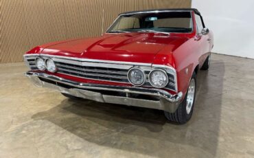 Chevrolet-Chevelle-1967-Red-Black-Vinyl-4
