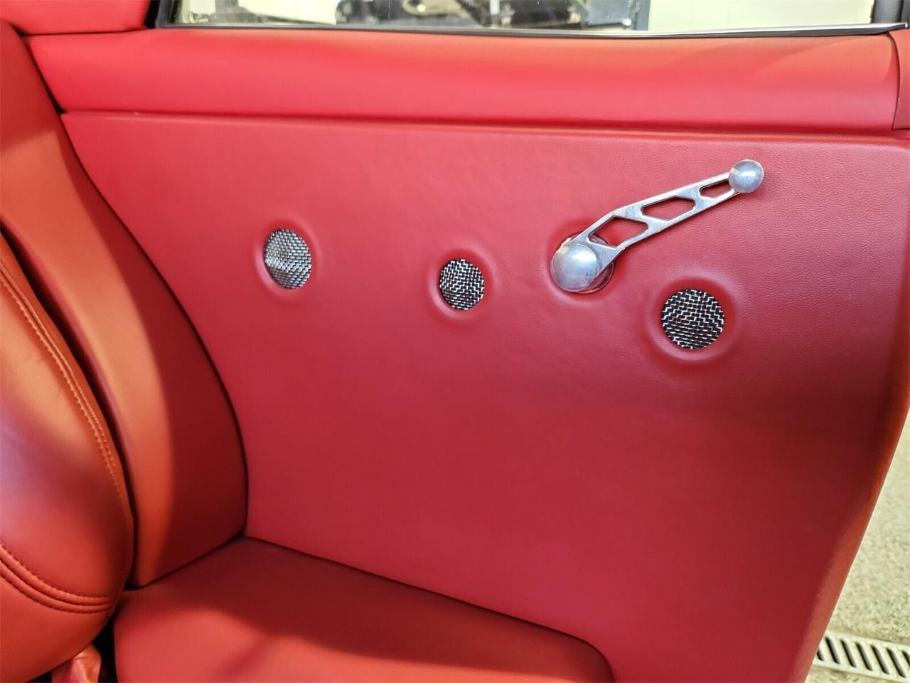 Chevrolet-Chevelle-1967-WHITE-RED-12