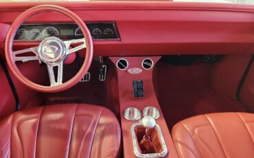 Chevrolet-Chevelle-1967-WHITE-RED-16
