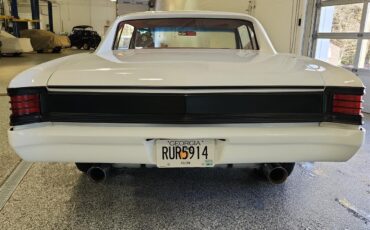 Chevrolet-Chevelle-1967-WHITE-RED-3