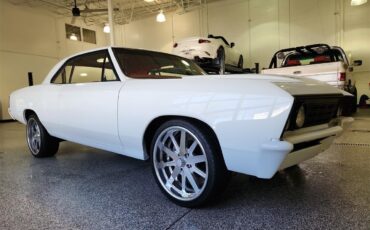 Chevrolet-Chevelle-1967-WHITE-RED-40