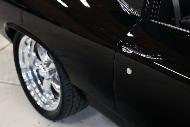 Chevrolet-Chevelle-1968-Black-Black-Deluxe-1