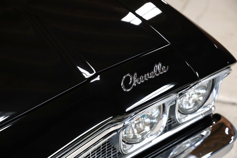 Chevrolet-Chevelle-1968-Black-Black-Deluxe-10