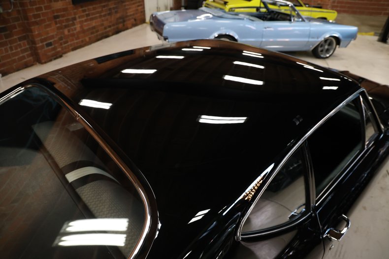 Chevrolet-Chevelle-1968-Black-Black-Deluxe-13
