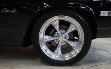 Chevrolet-Chevelle-1968-Black-Black-Deluxe-17