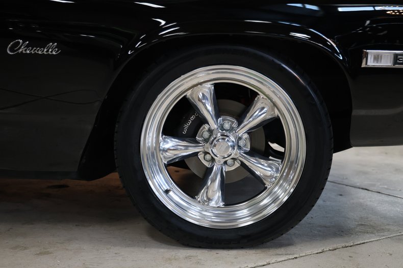 Chevrolet-Chevelle-1968-Black-Black-Deluxe-17