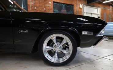Chevrolet-Chevelle-1968-Black-Black-Deluxe-18