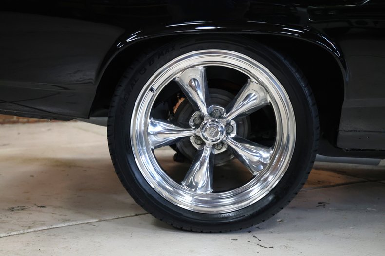 Chevrolet-Chevelle-1968-Black-Black-Deluxe-19