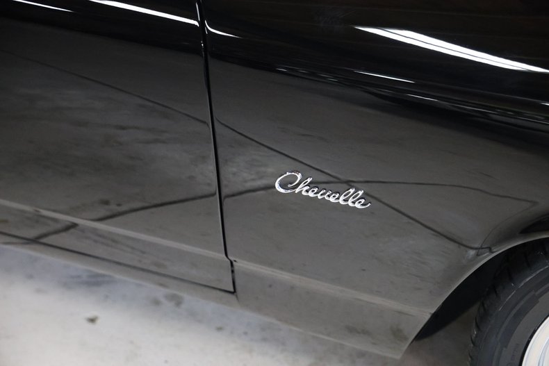 Chevrolet-Chevelle-1968-Black-Black-Deluxe-22
