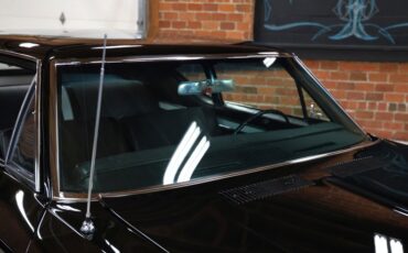 Chevrolet-Chevelle-1968-Black-Black-Deluxe-23