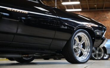 Chevrolet-Chevelle-1968-Black-Black-Deluxe-30