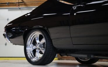 Chevrolet-Chevelle-1968-Black-Black-Deluxe-31