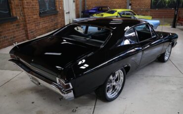Chevrolet-Chevelle-1968-Black-Black-Deluxe-34