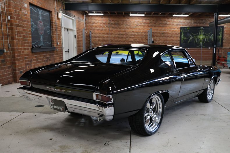 Chevrolet-Chevelle-1968-Black-Black-Deluxe-35