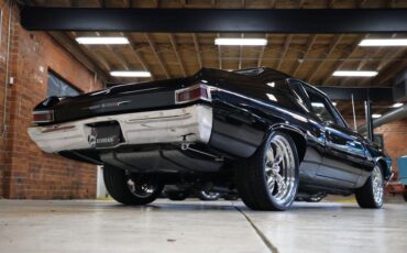Chevrolet-Chevelle-1968-Black-Black-Deluxe-36